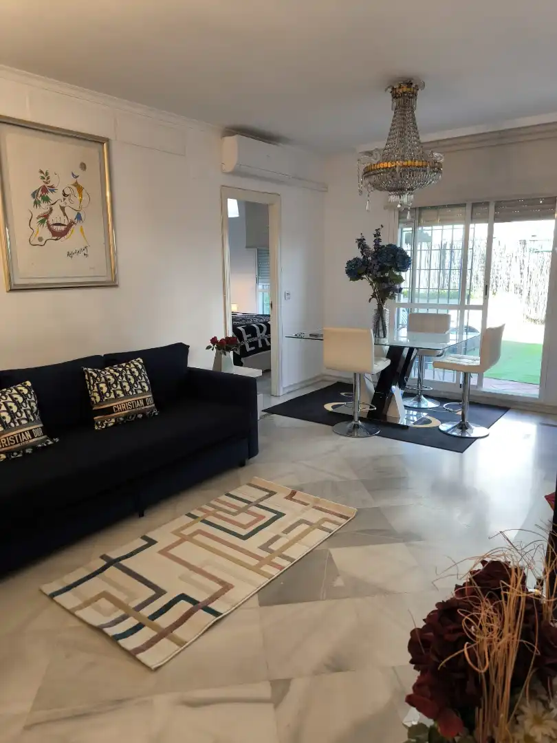 Sala d'estar de Apartament de lloguer en Marbella amb Aire condicionat, Calefacció i Terrassa