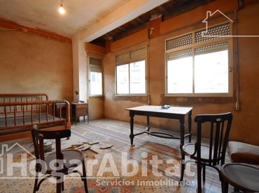 Casa con balcón en venta en Avenida Verge del Castell