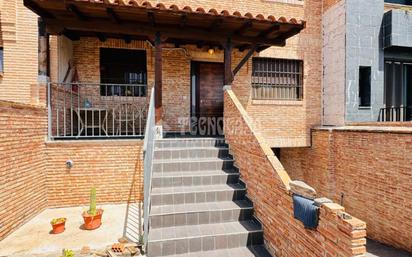 Exterior view of Single-family semi-detached for sale in Navalcarnero  with Air Conditioner