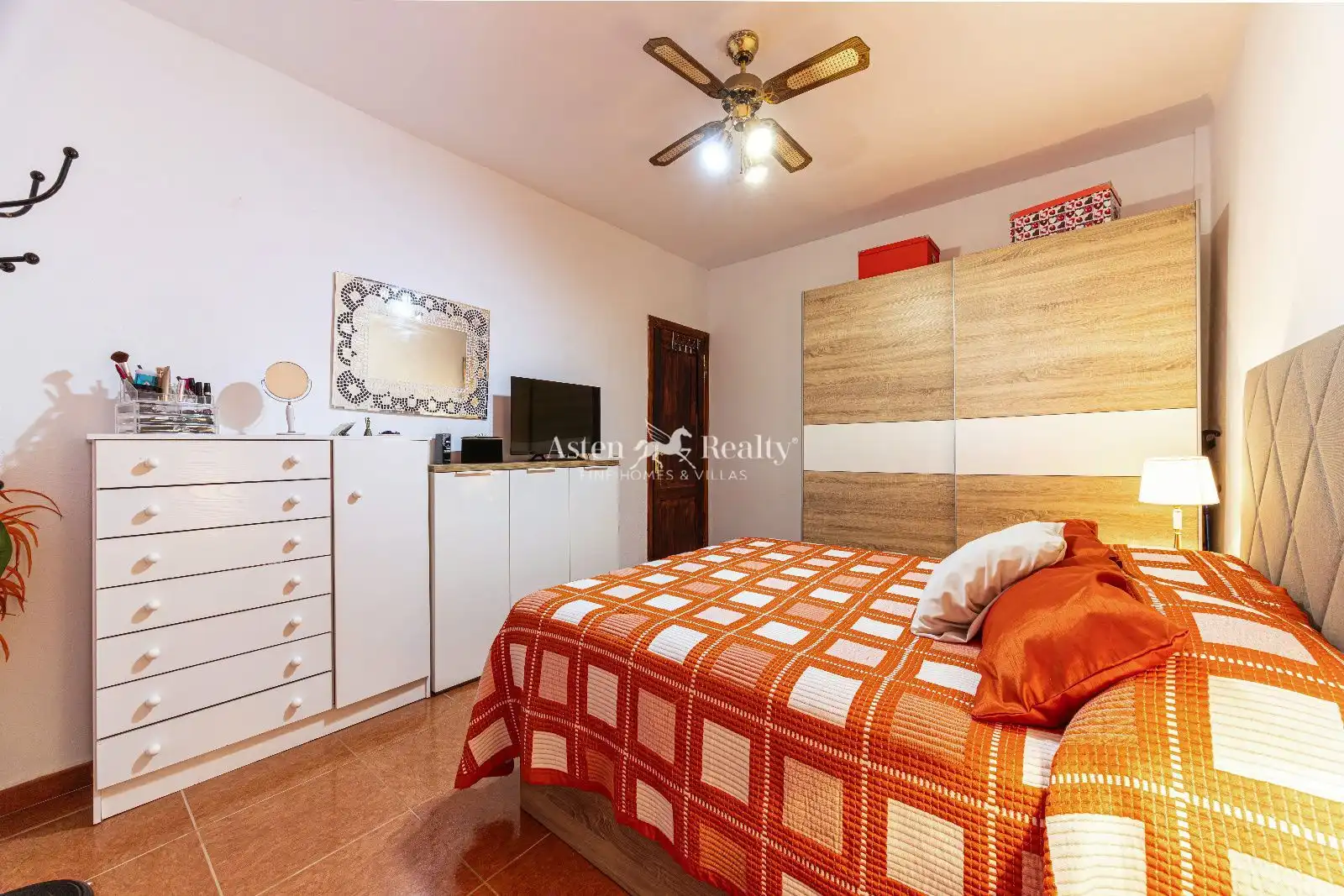 Bedroom of Houses for sale in Guía de Isora  with Terrace, Storage room and Swimming Pool