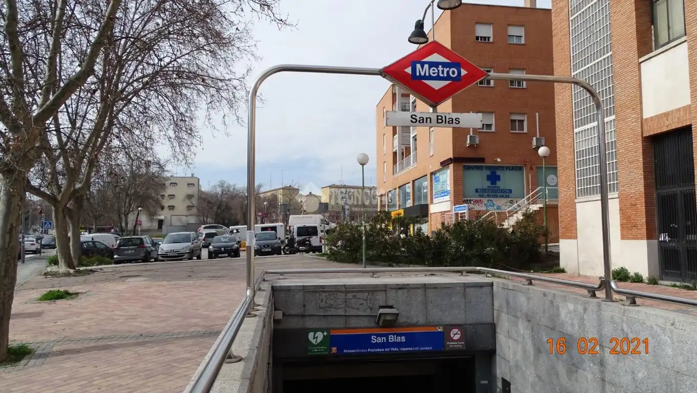 Vista exterior de Pis en venda en Madrid amb Aire condicionat i Calefacció