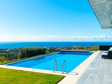 Casa amb piscina en venda a Río Real - Los Monteros