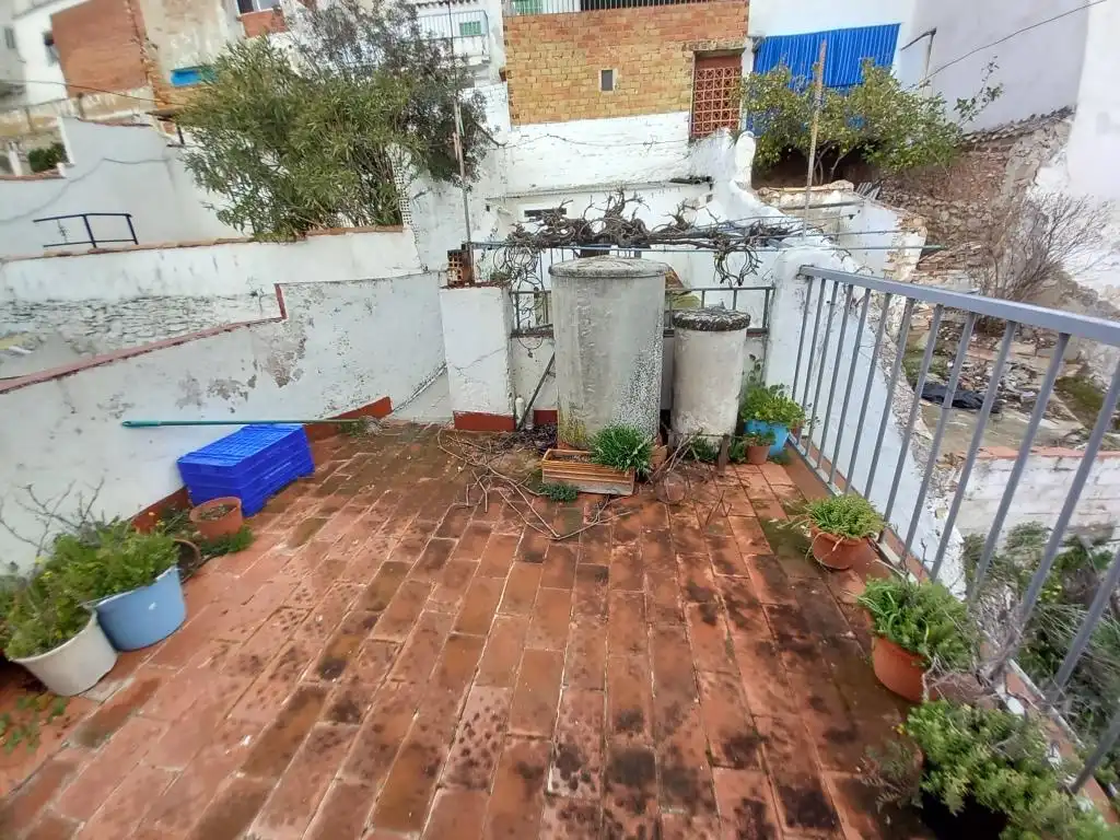 Terrasse von Einfamilien-Reihenhaus zum Verkauf in Martos mit Terrasse und Möbliert
