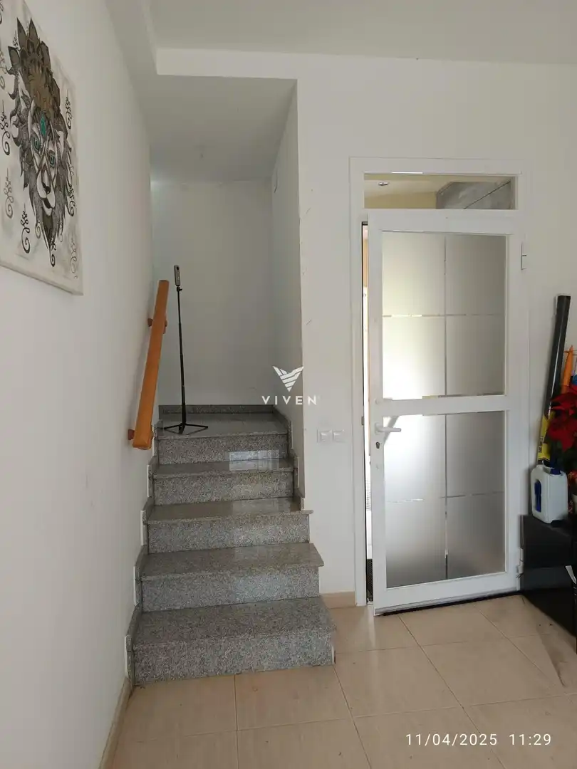 Einfamilien-Reihenhaus zum Verkauf in Olivella mit Heizung, Privatgarten und Terrasse