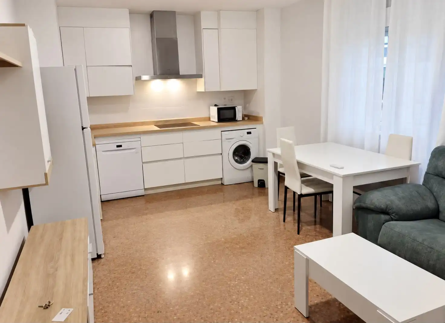 Piso con piscina en venta en Residencial Triana - Barrio Alto