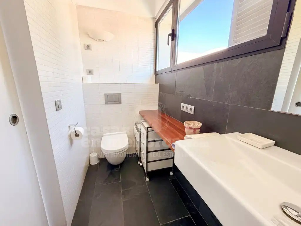 Bany de Casa o xalet en venda en Ciutadella de Menorca amb Aire condicionat, Terrassa i Piscina
