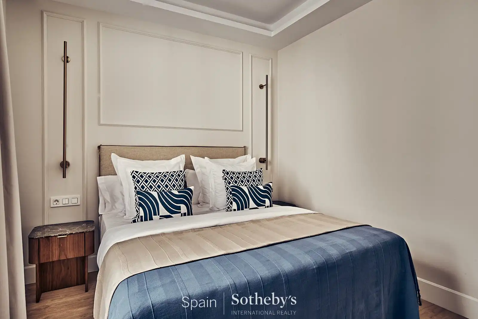 Dormitori de Apartament en venda en Madrid amb Aire condicionat