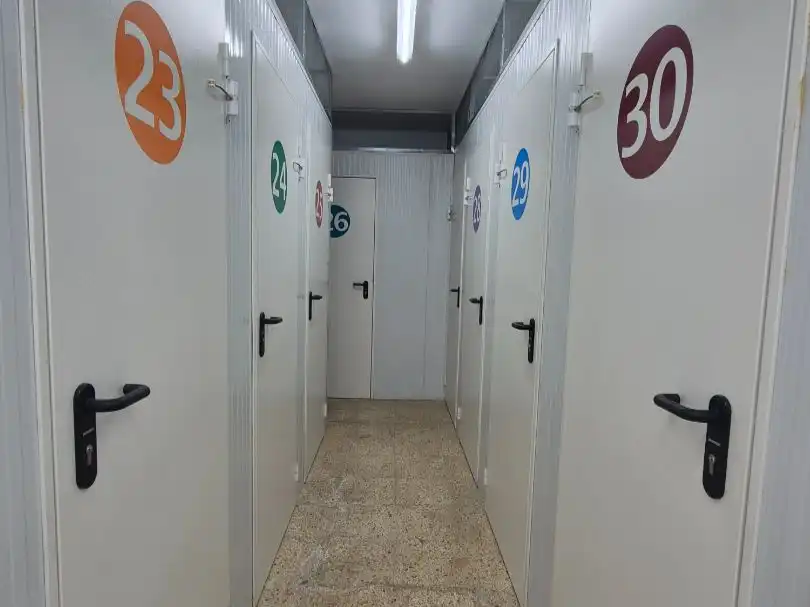 Trastero de alquiler en Santa Coloma de Gramenet con Alarma