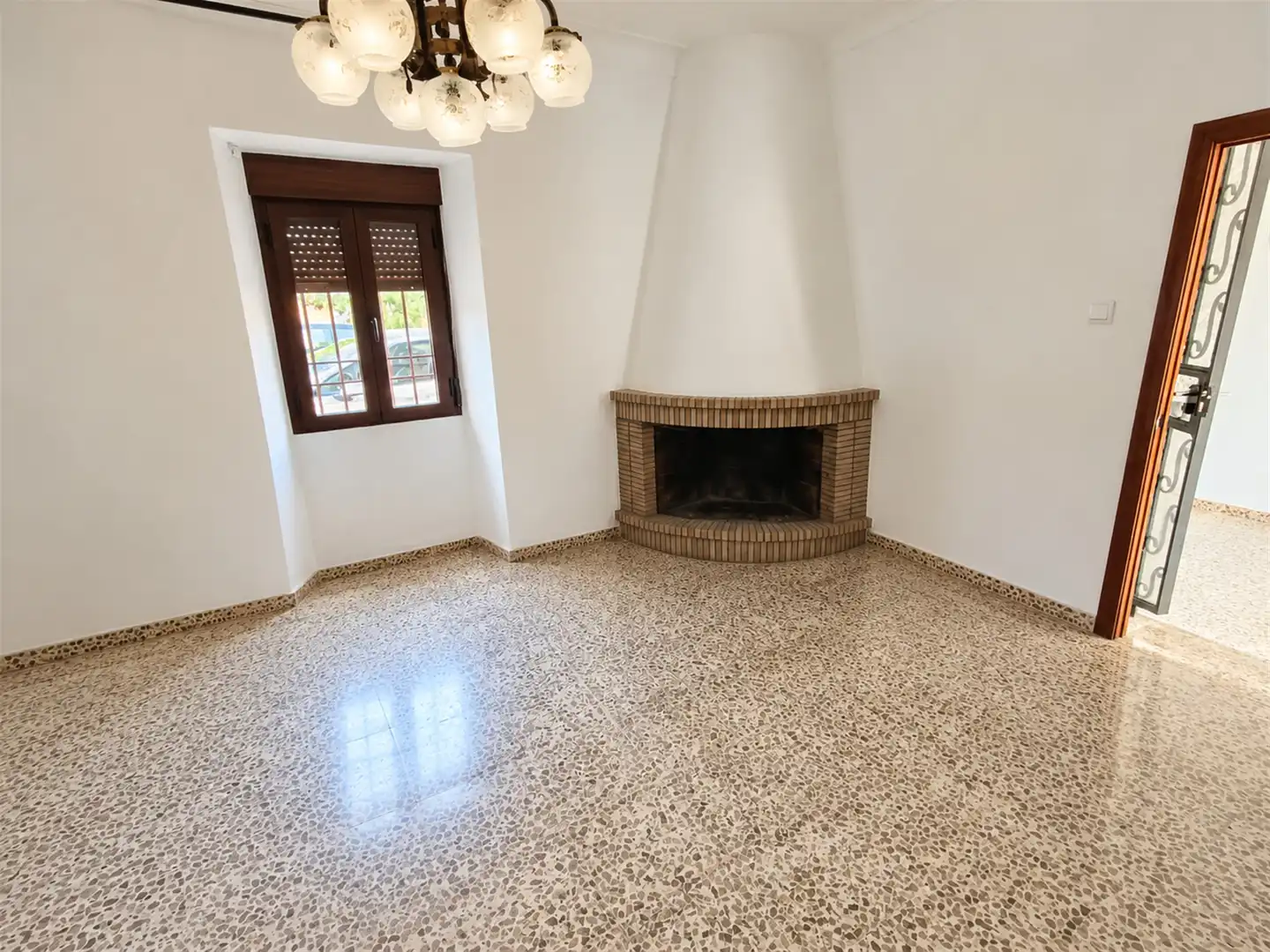 Sala d'estar de Casa o xalet en venda en La Carlota amb Aire condicionat