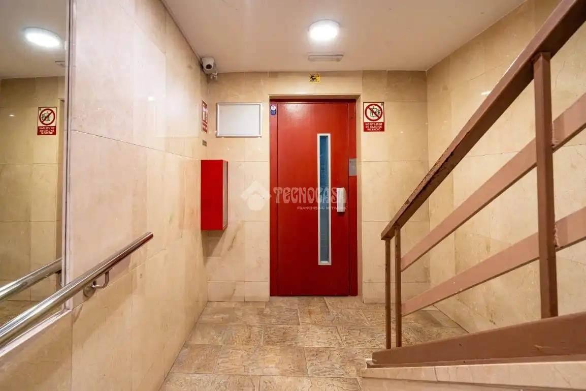 Flat for sale in Granada  with Air Conditioner, Heating and Terrace