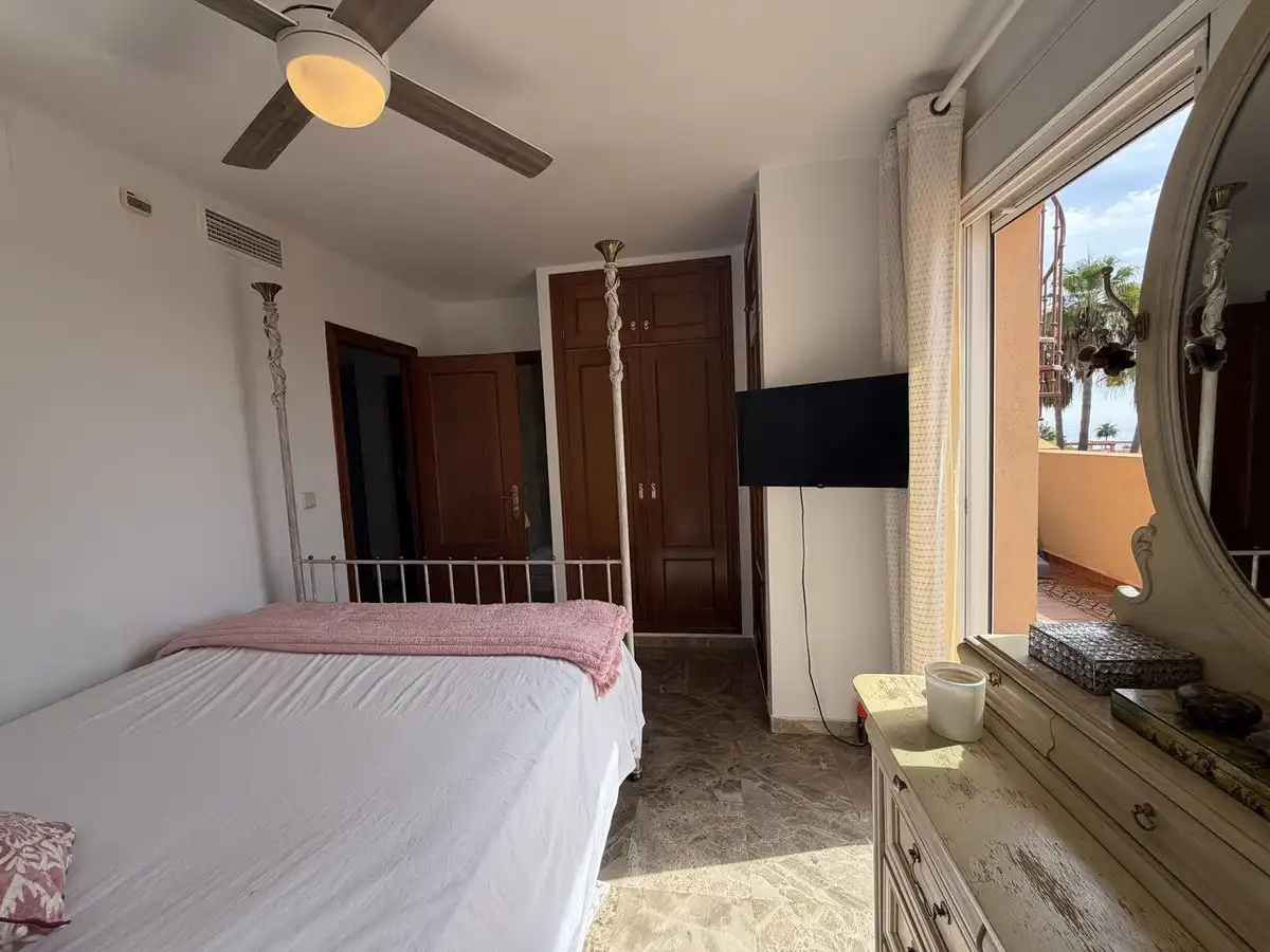 Dormitori de Casa adosada en venda en Estepona Pueblo