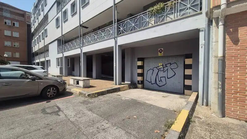Parking de Garaje en venta en  Pamplona / Iruña