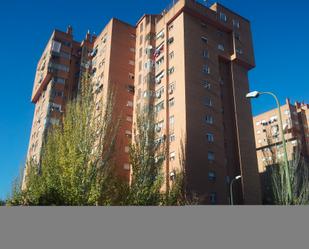 Exterior view of Flat for sale in  Madrid Capital  with Heating, Private garden and Terrace