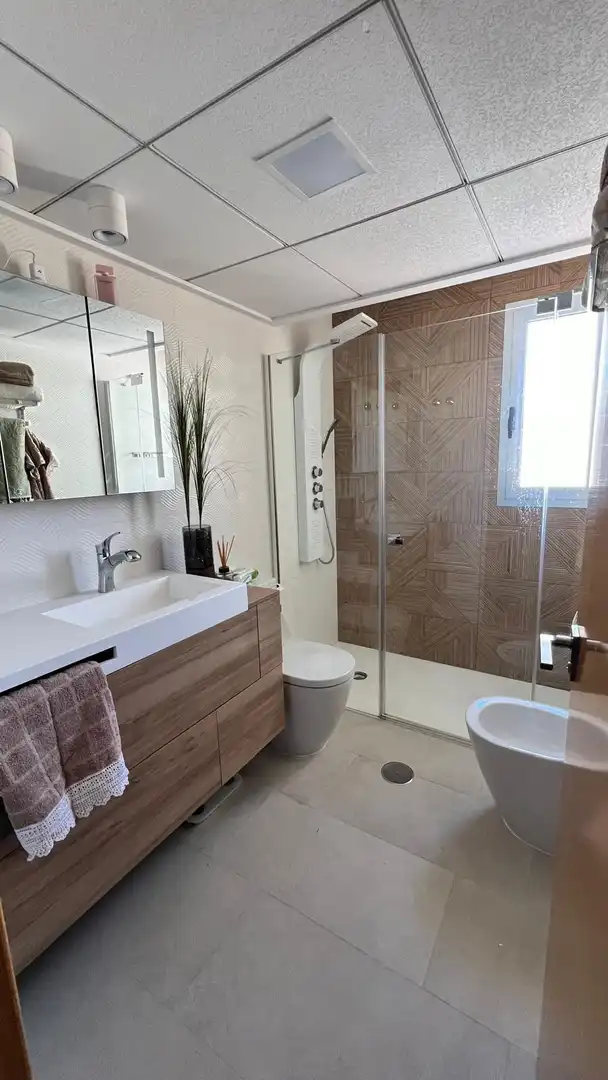 Bathroom of Flat for rent in Águilas  with Air Conditioner, Terrace and Furnished