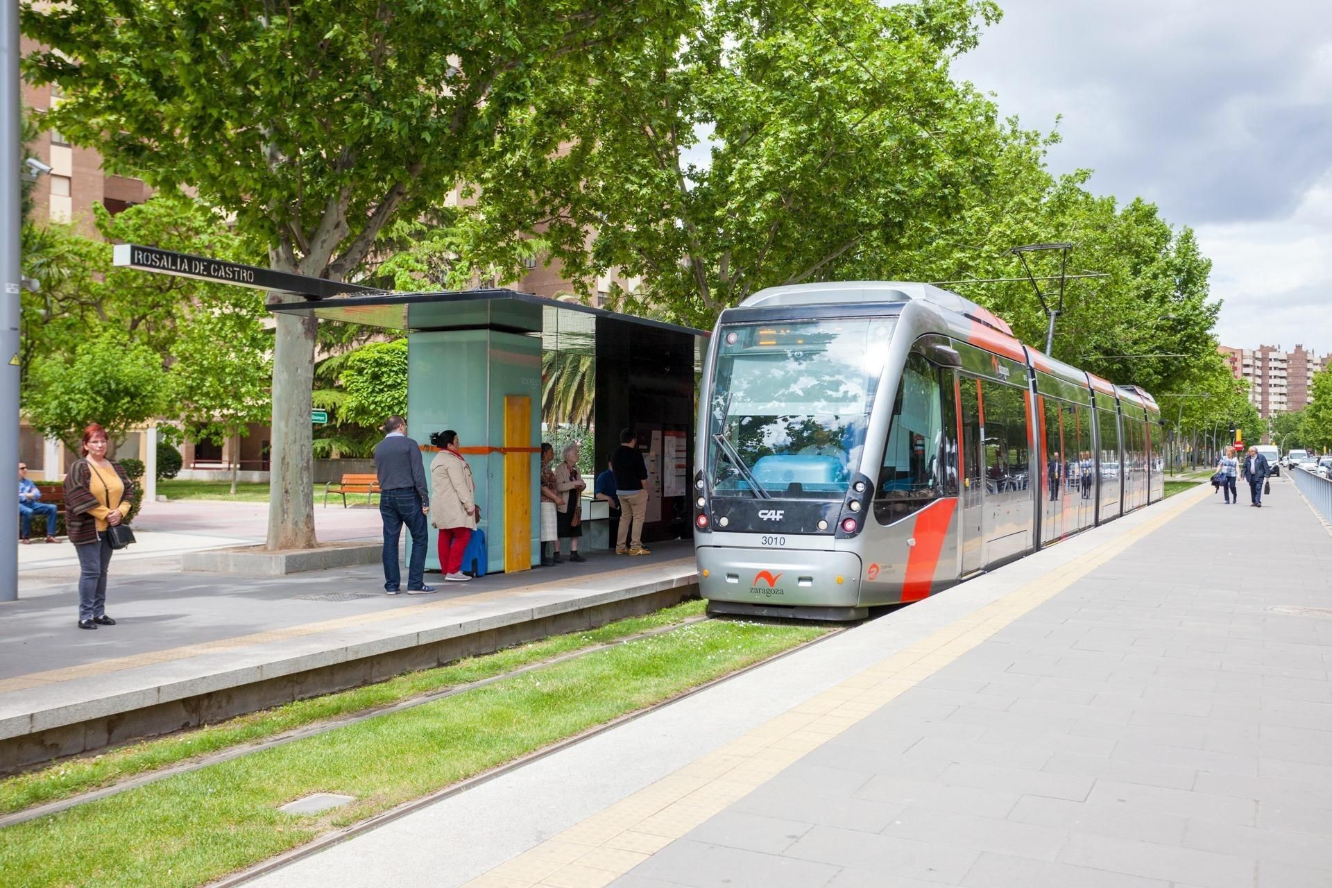 Exterior view of Duplex for sale in  Zaragoza Capital  with Heating, Terrace and Storage room