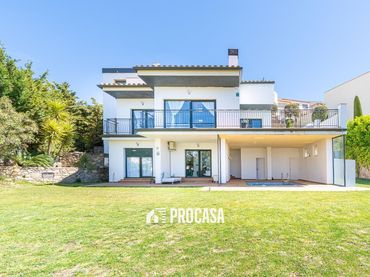 Villa avec piscine à vendre à MUNTANYETA