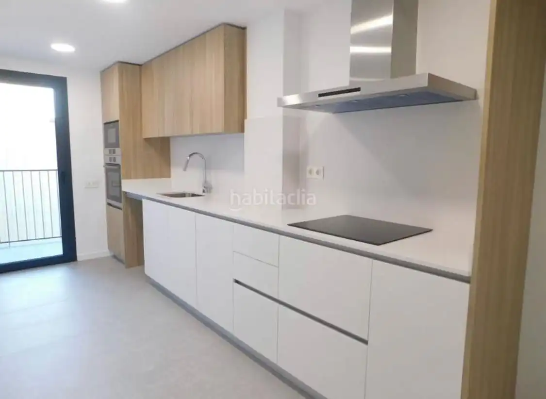 Flat for rent in Carrer de Vinyals, Barri del Centre
