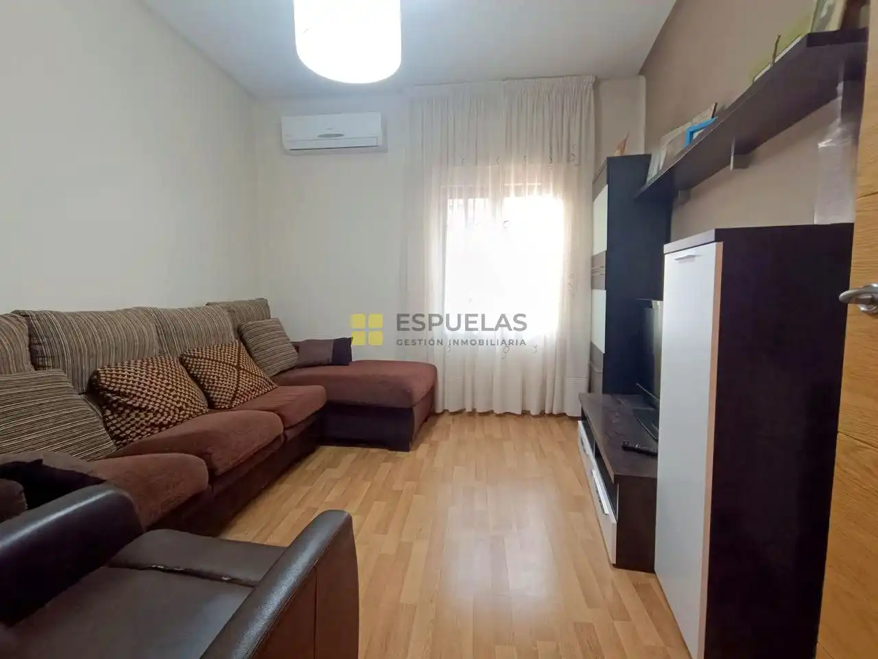 Sala de estar de Piso en venta en Arnedo con Aire acondicionado, Calefacción y Parquet