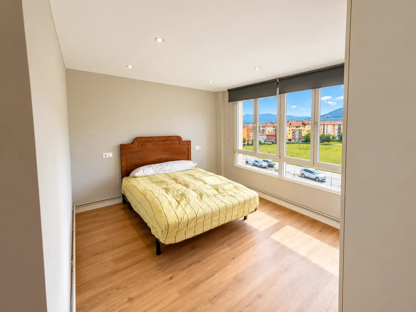 Bedroom of Flat for rent in Los Corrales de Buelna , Cantabria