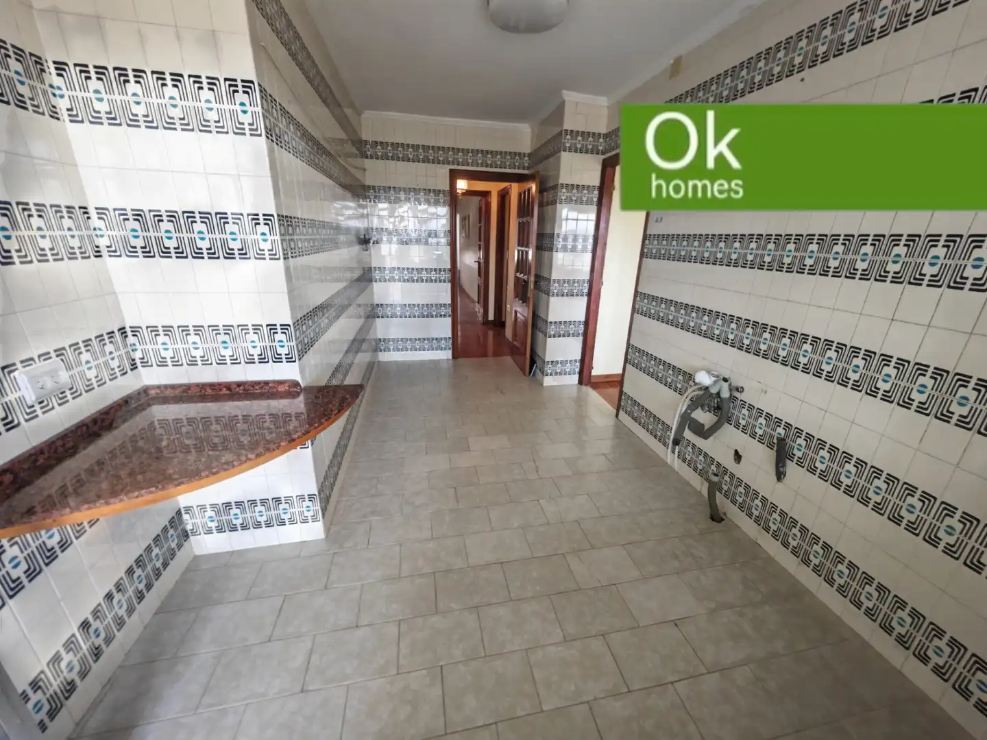 Cuina de Casa adosada en venda en Arzúa amb Jardí privat, Parquet i Terrassa
