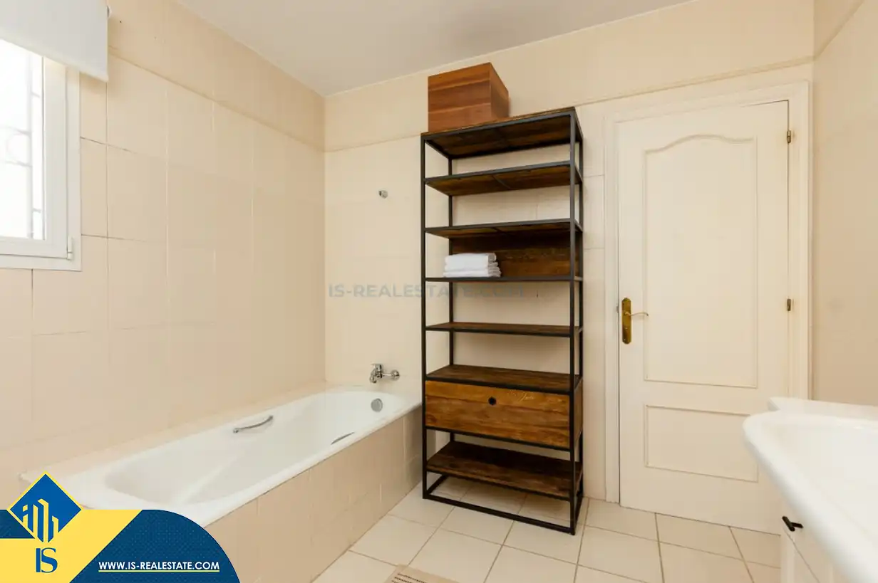 Bany de Casa o xalet en venda en Santa Eulària des Riu amb Aire condicionat, Calefacció i Jardí privat
