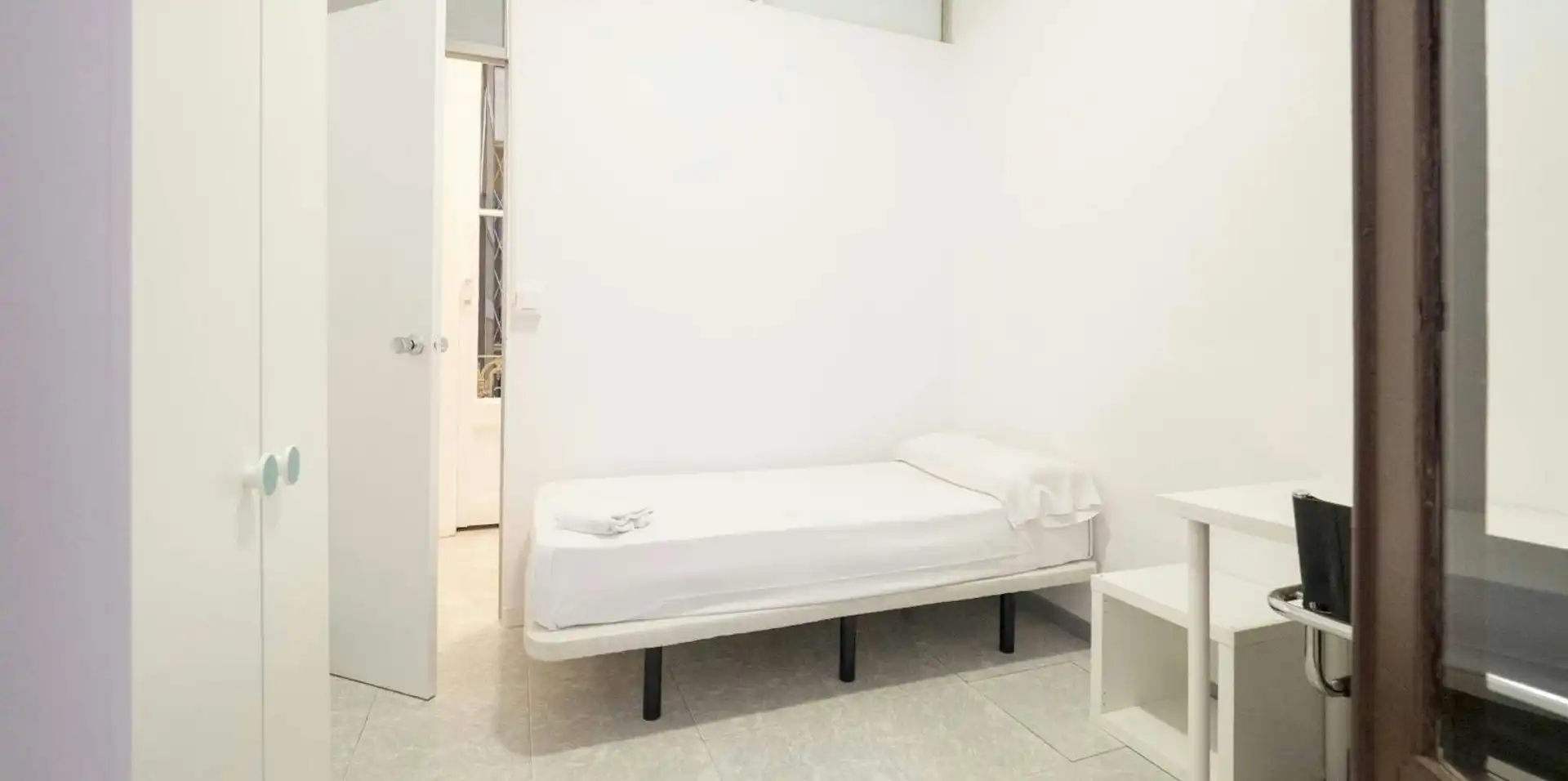 Habitación de Piso para compartir en Barcelona con Calefacción, Amueblado y Lavadora