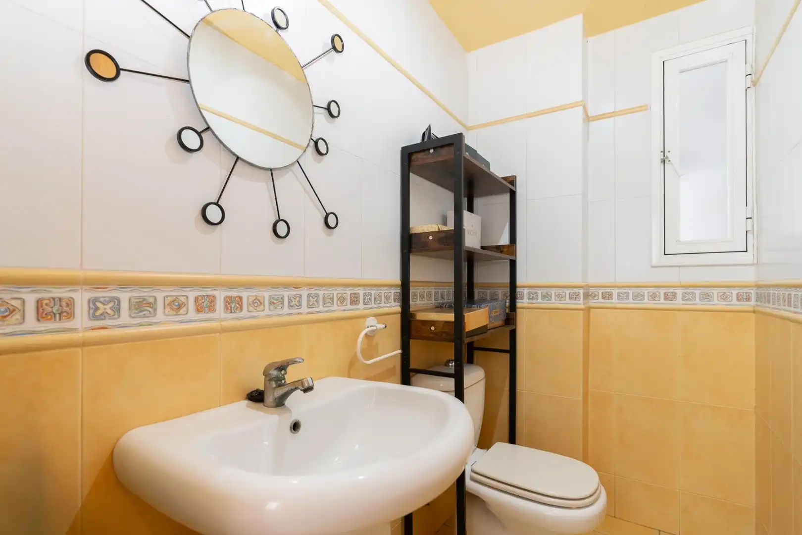 Baño de Piso en venta en Motril con Balcón