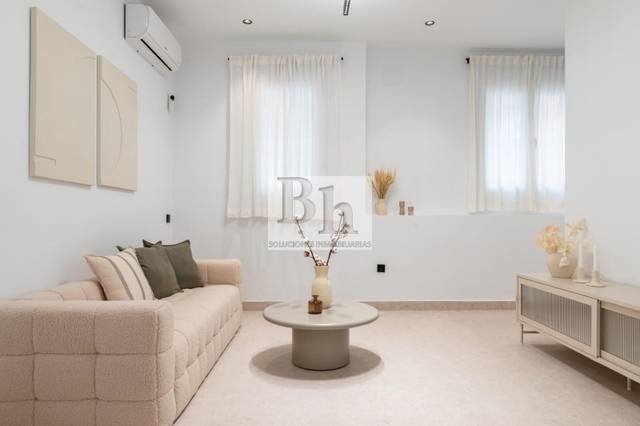 Planta baja en Venta en Calle DOCTOR FDO MARTORELL OTZE, 3 en La Unión - Cruz de Humilladero - Los Tilos