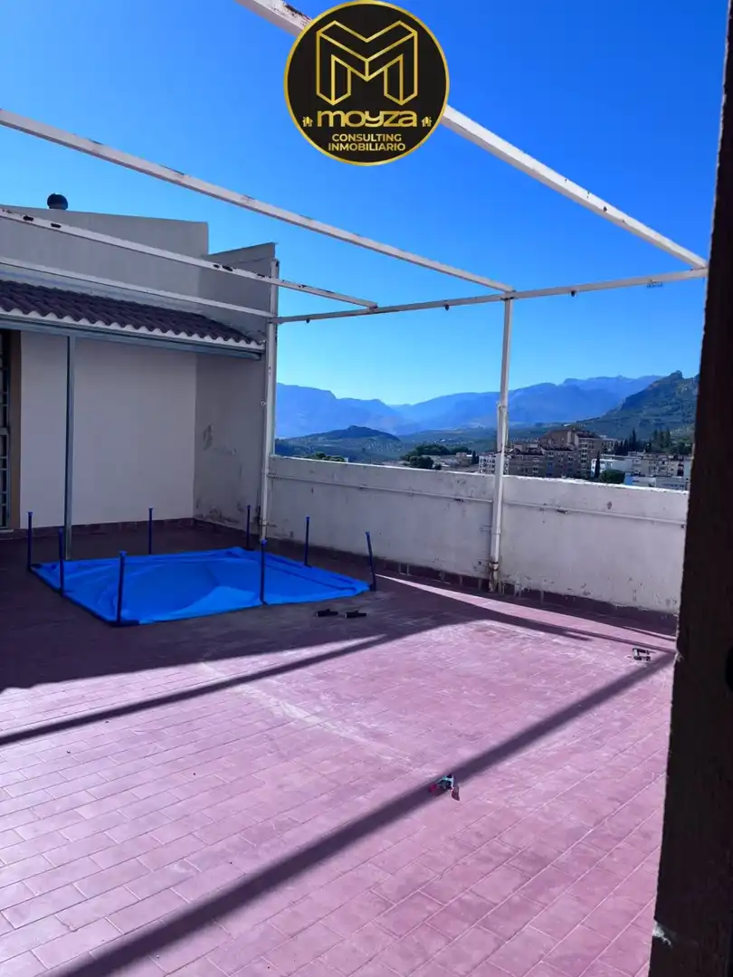Piscina de Edifici en venda en Jaén