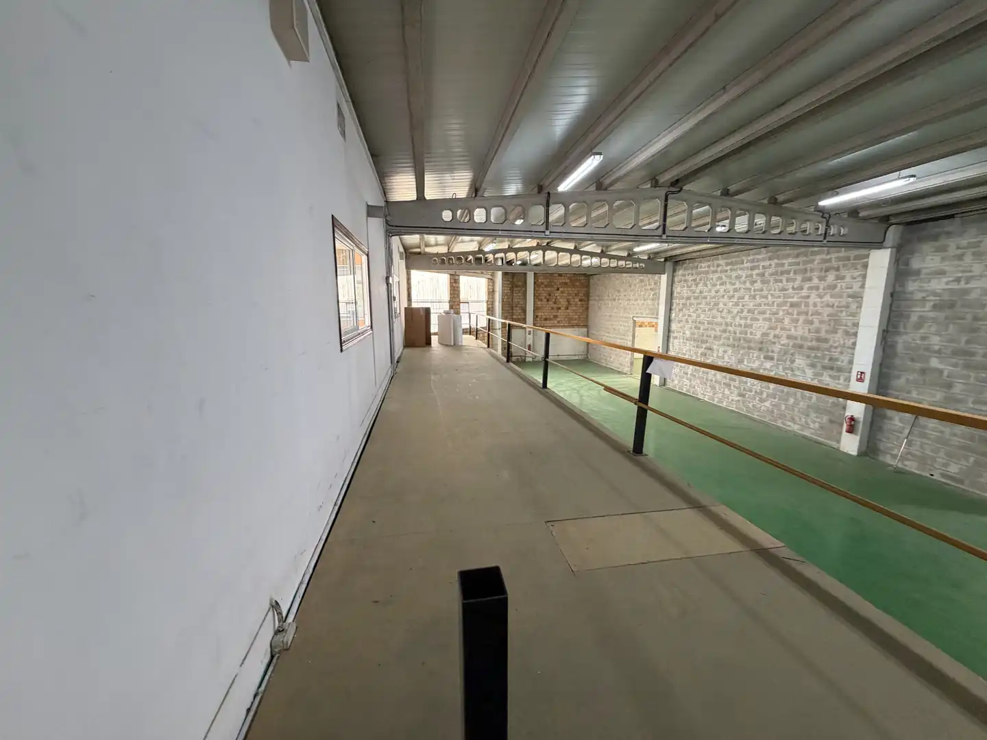 Fabrikhallen zur Miete in Vigo 