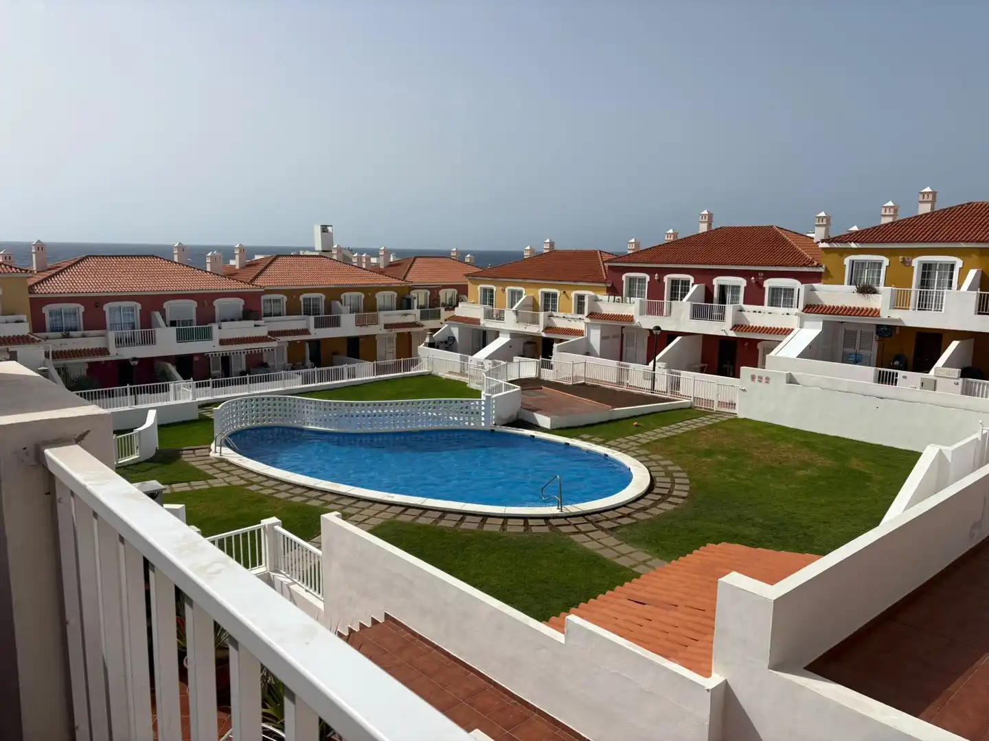 Außenansicht von Wohnung zur Miete in Arico mit Terrasse, Schwimmbad und Möbliert
