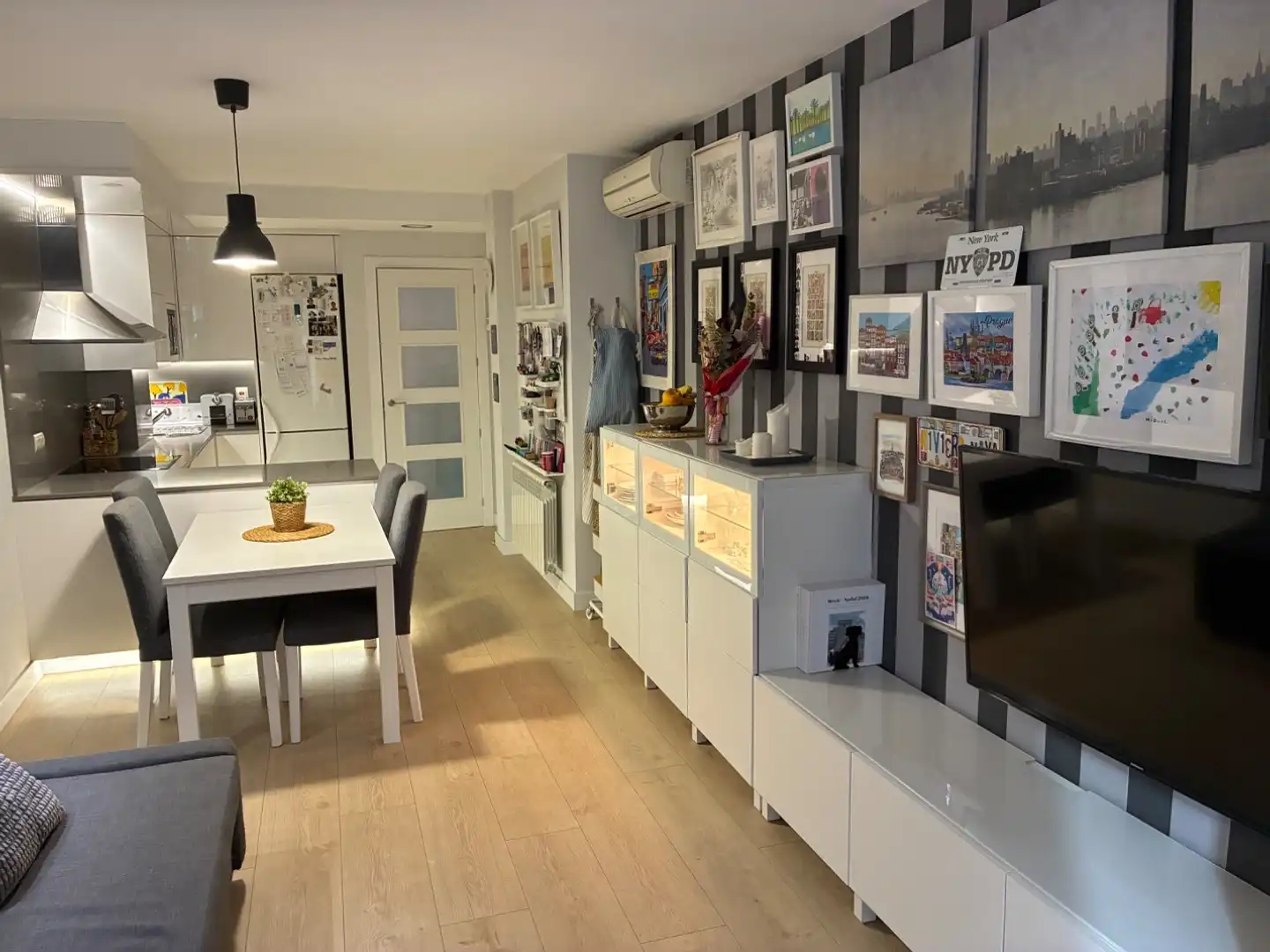 Dining room of Flat for sale in Instituts - Universitat