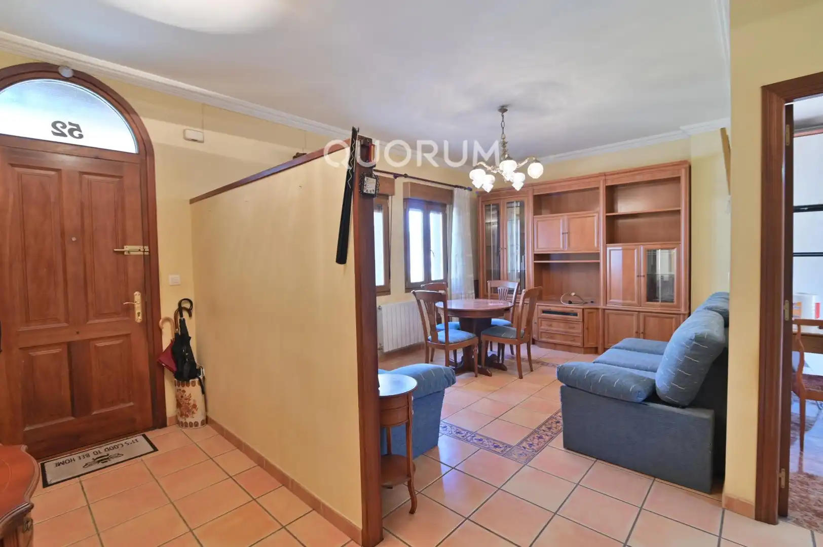 Sala d'estar de Casa adosada en venda en Bilbao  amb Calefacció, Jardí privat i Terrassa