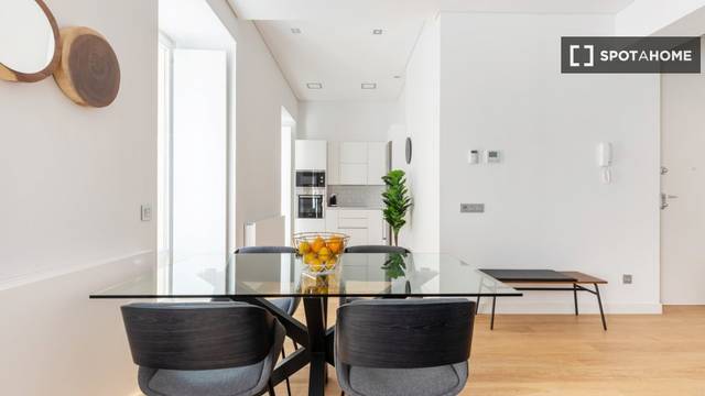 Piso en Alquiler en Universidad - Malasaña