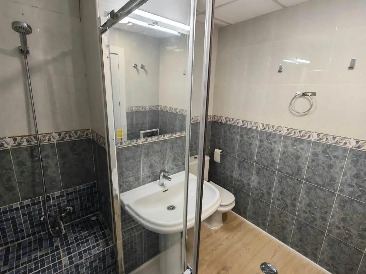 Bany de Pis de lloguer en Murcia amb Aire condicionat, Calefacció i Terrassa