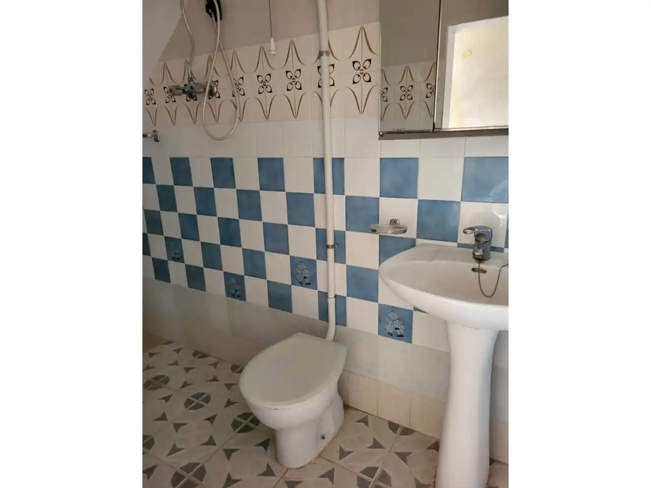 Bany de Casa o xalet en venda en Baza amb Terrassa