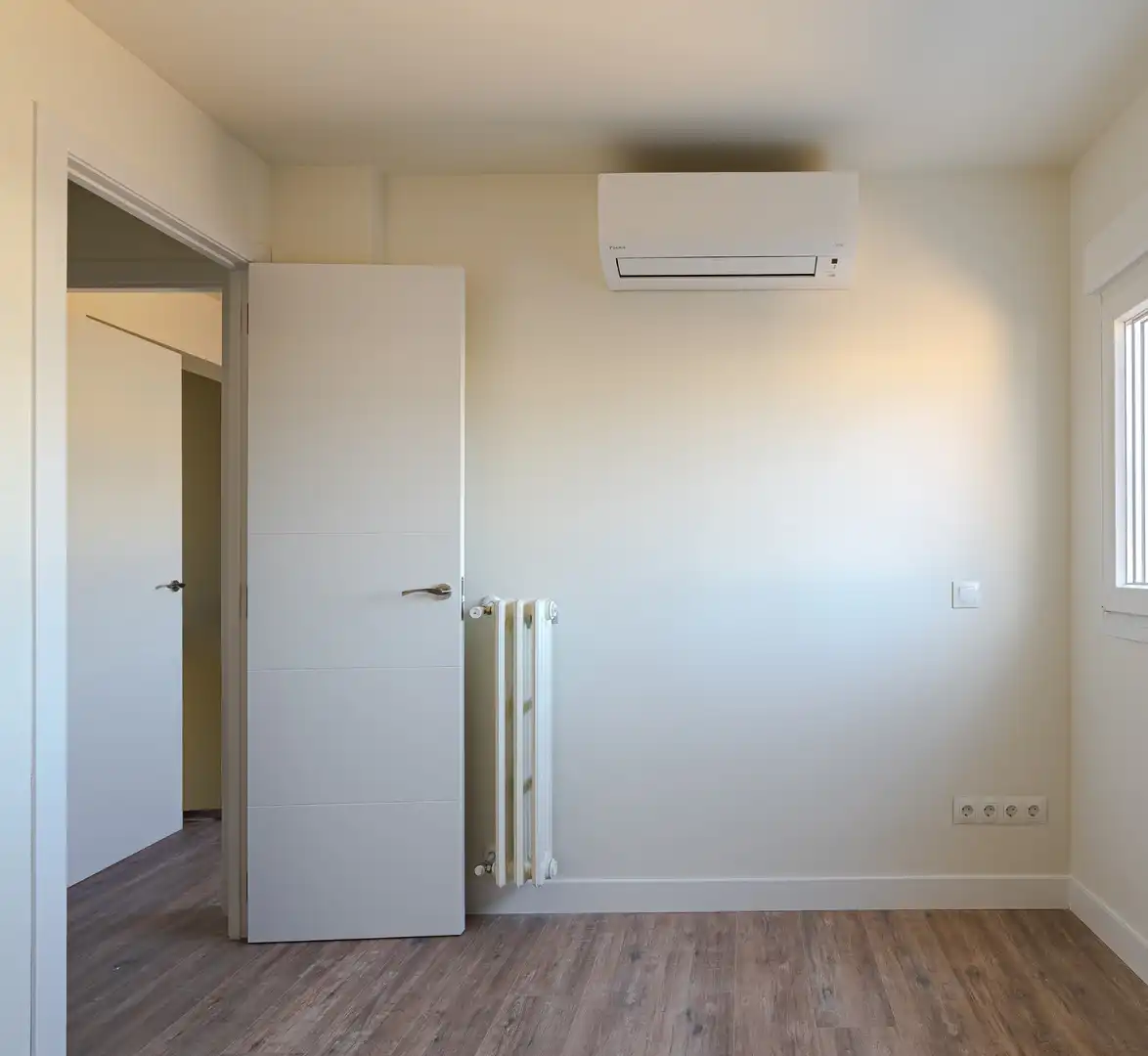 Schlafzimmer von Wohnung zum Verkauf in San Sebastián de los Reyes mit Klimaanlage und Heizung