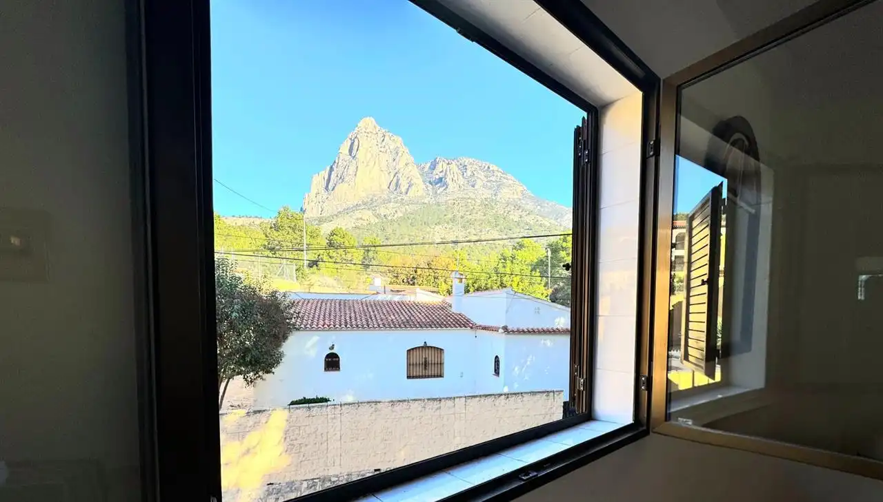 Vista exterior de Finca rústica en venda en Finestrat amb Terrassa, Traster i Piscina