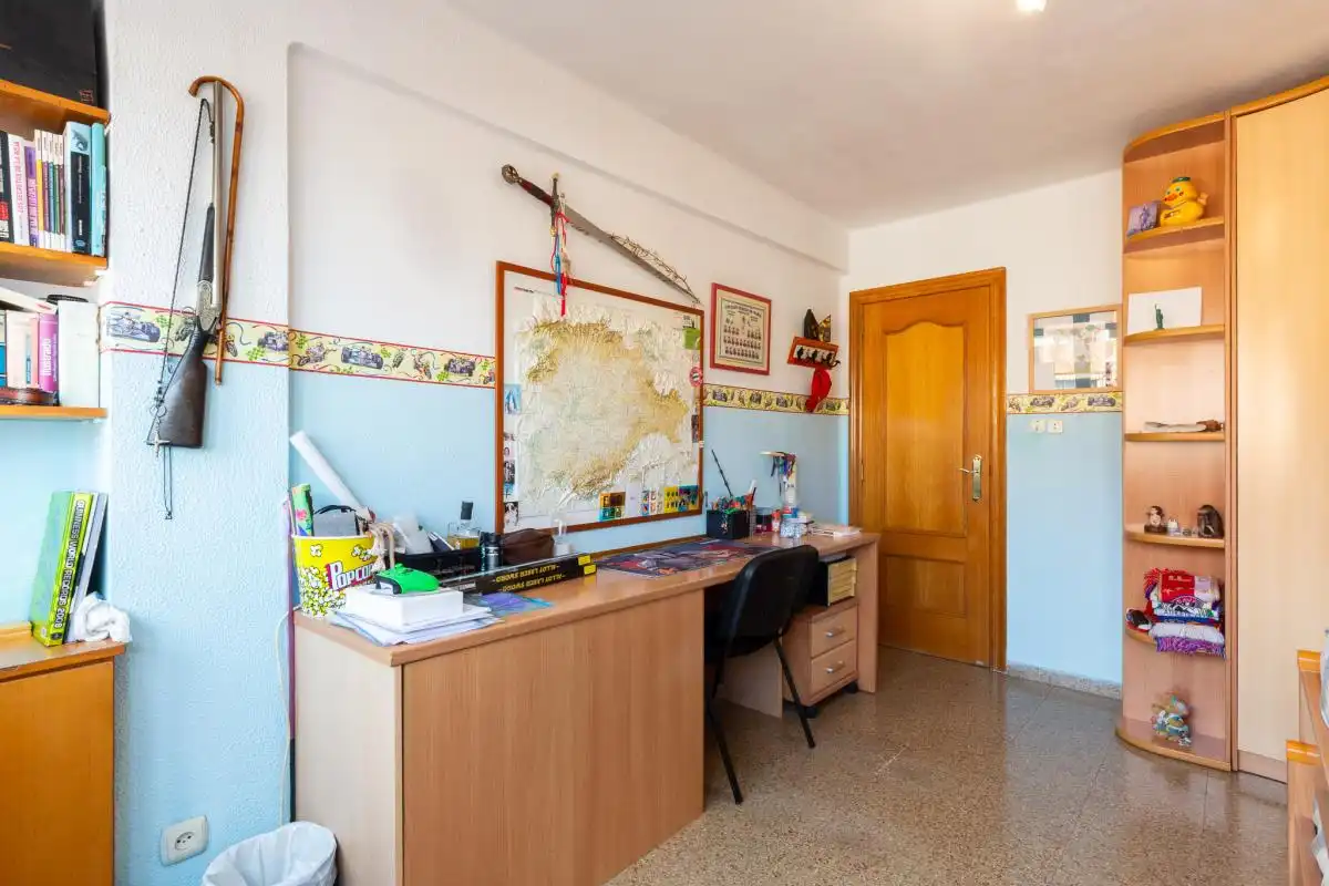 Habitación de Piso en venta en Valencia con Calefacción y Amueblado