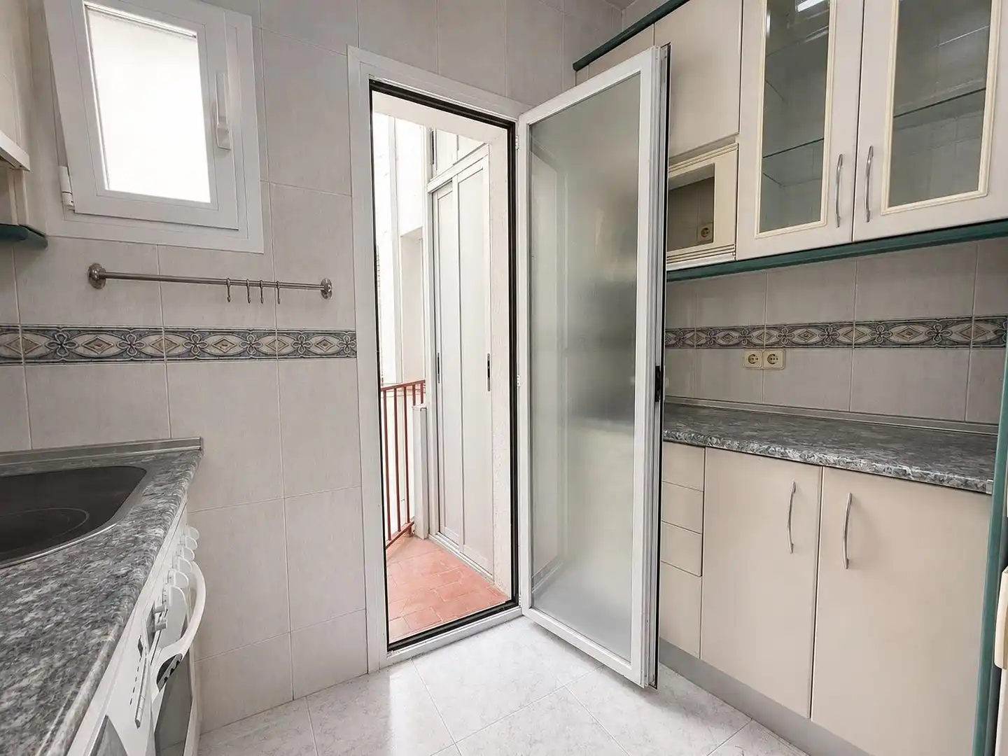 Badezimmer von Wohnung zum Verkauf in Madrid mit Heizung, Parkett und Terrasse