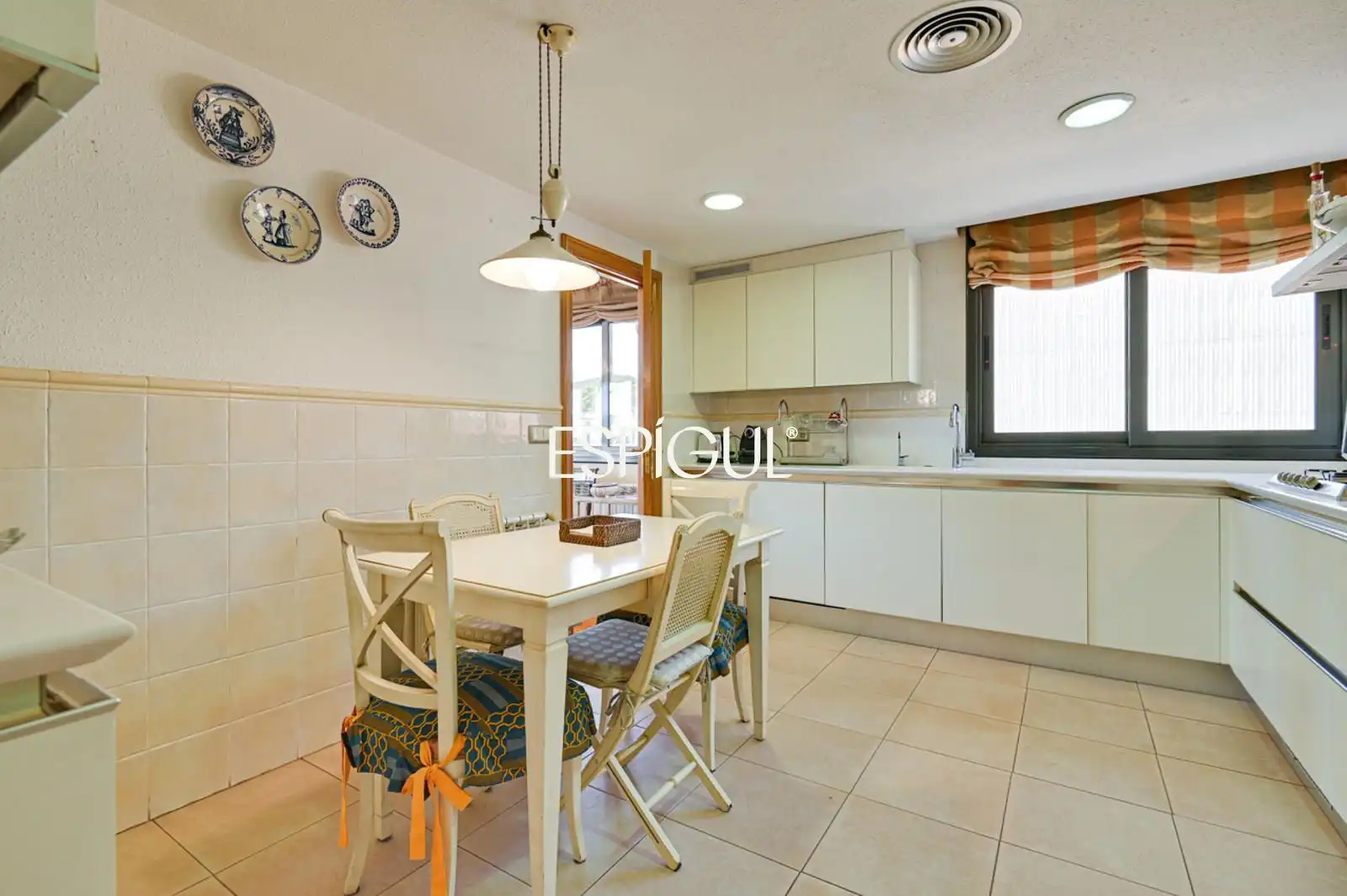 Cocina de Dúplex en venta en Arenys de Mar con Aire acondicionado, Calefacción y Terraza