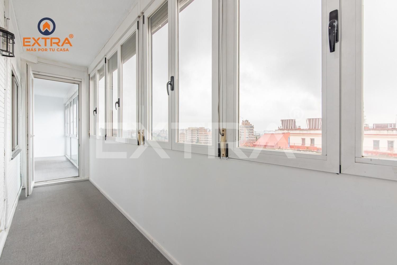 Bedroom of Flat to rent in  Madrid Capital  with Air Conditioner, Parquet flooring and Terrace