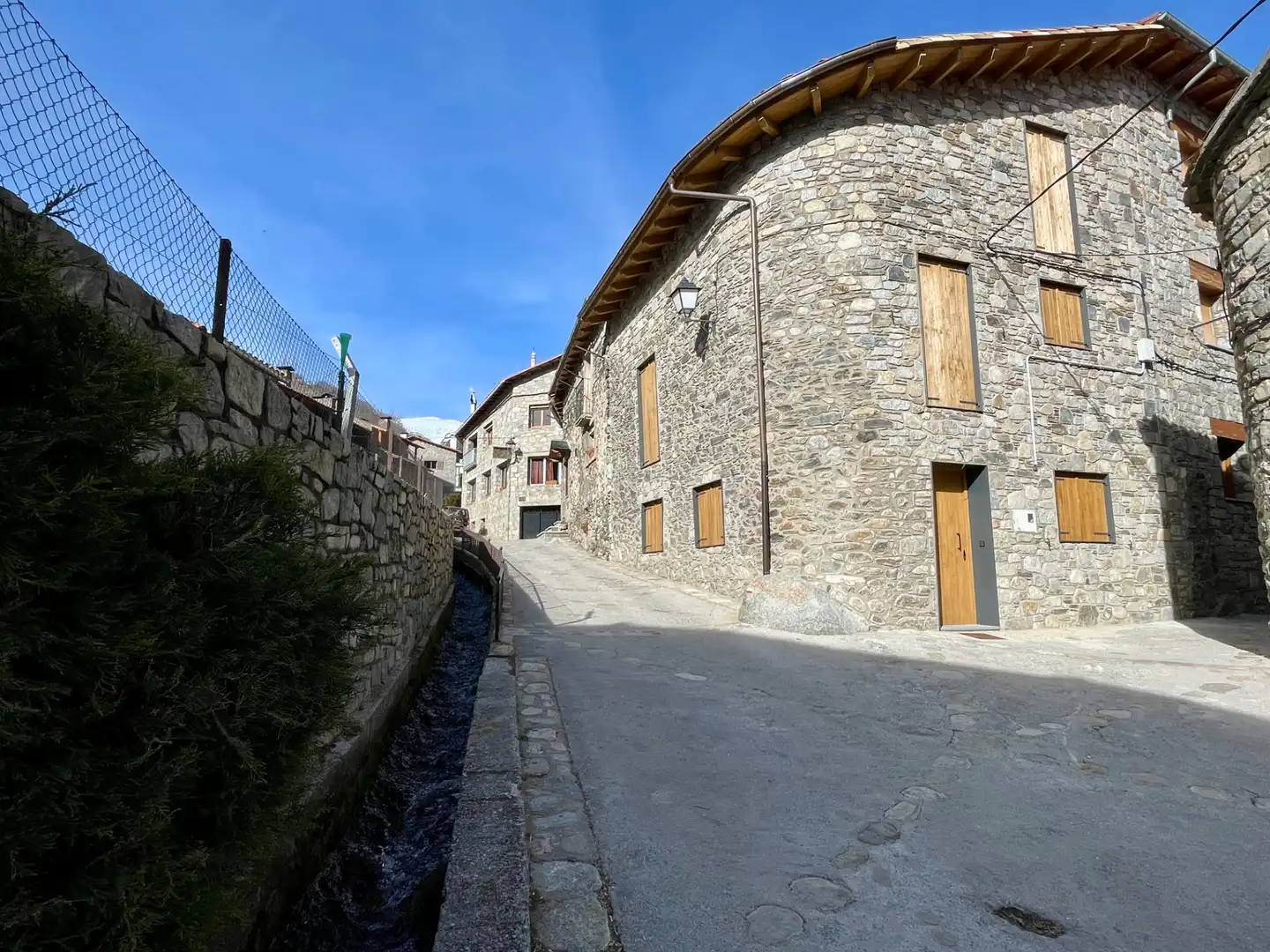 Vista exterior de Finca rústica en venta en Setcases con Calefacción, Parquet y Trastero
