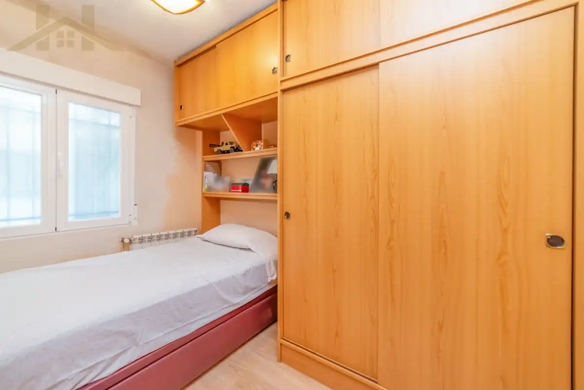 Bedroom of Flat for sale in Fuenlabrada  with Air Conditioner, Heating and Furnished