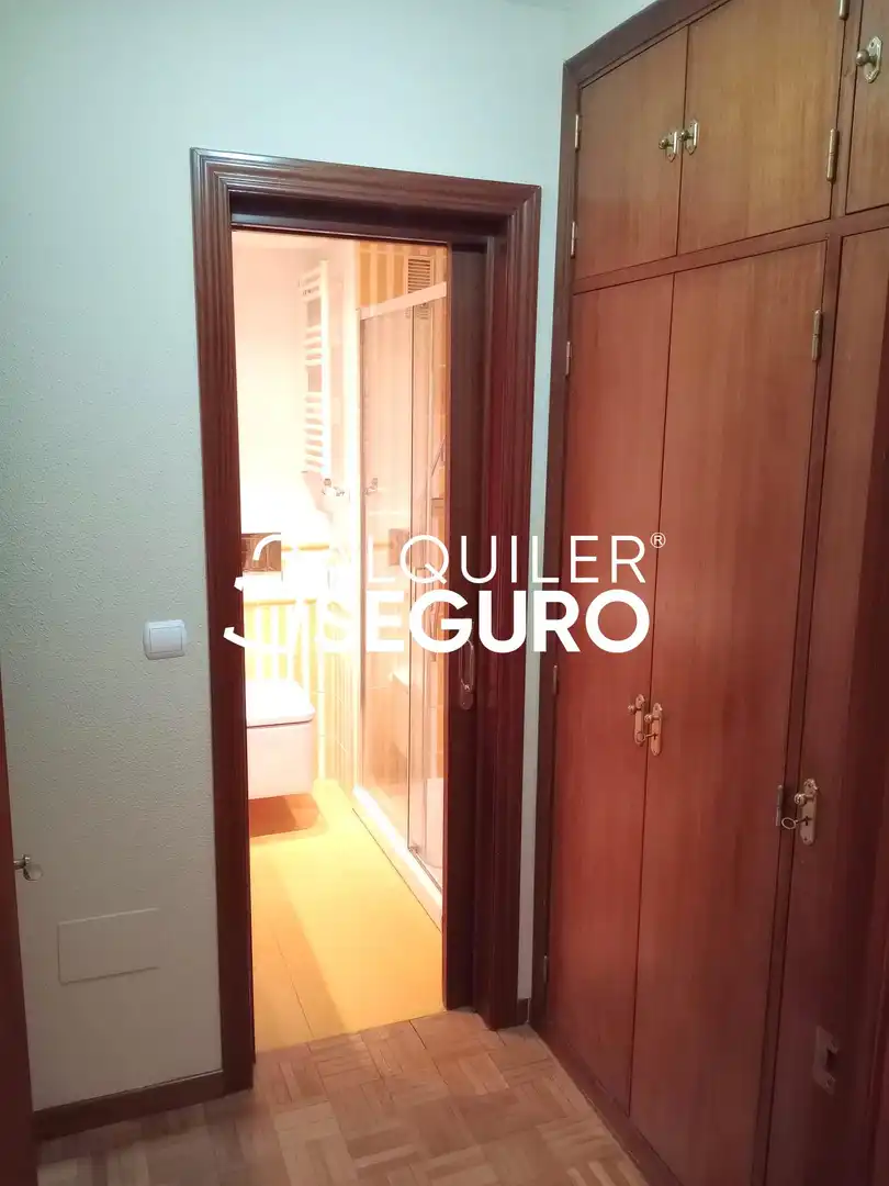Piso de alquiler en Valladolid con Calefacción, Trastero y Piscina