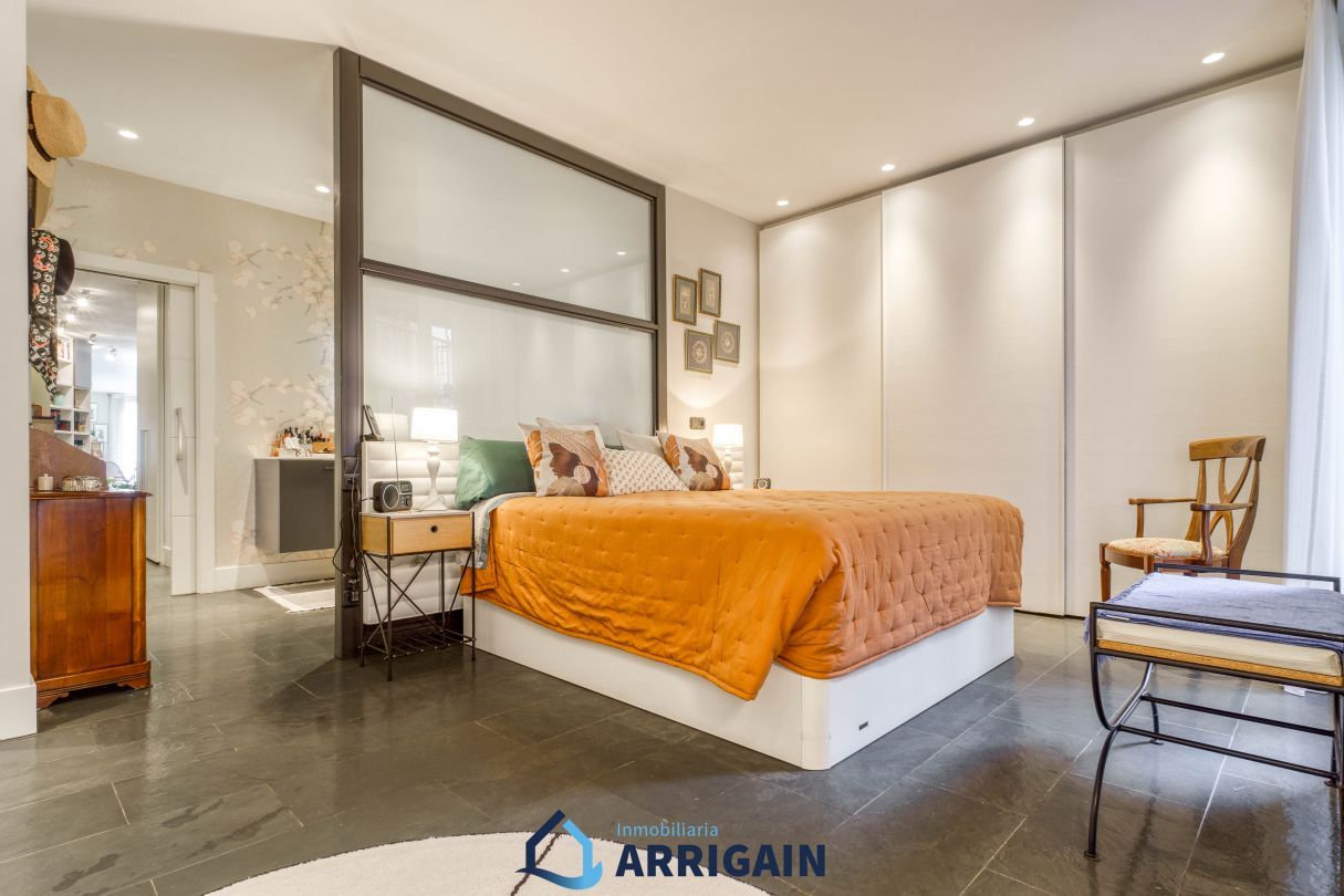 Habitación de Piso en venta en Donostia - San Sebastián  con Calefacción y Balcón