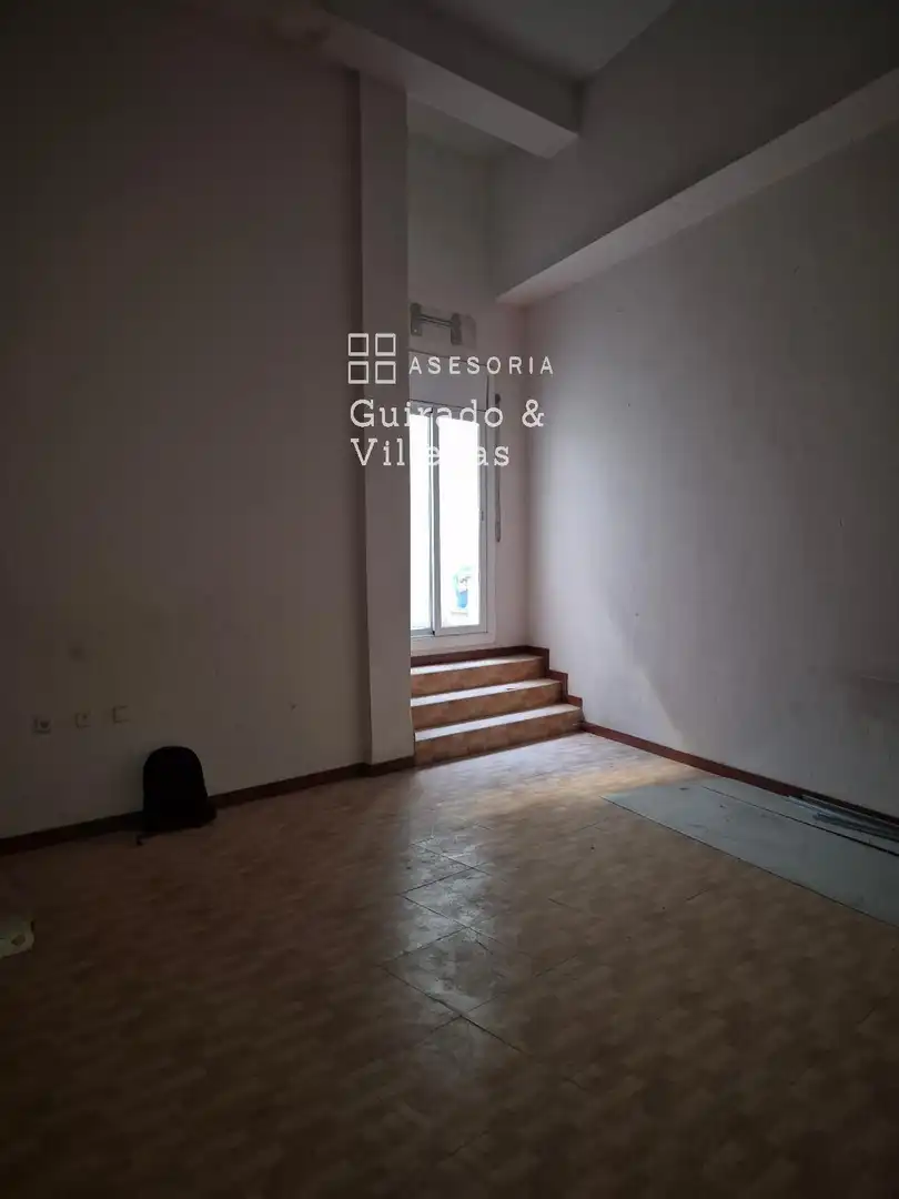 Dúplex en venta en Terrassa con Terraza y Alarma