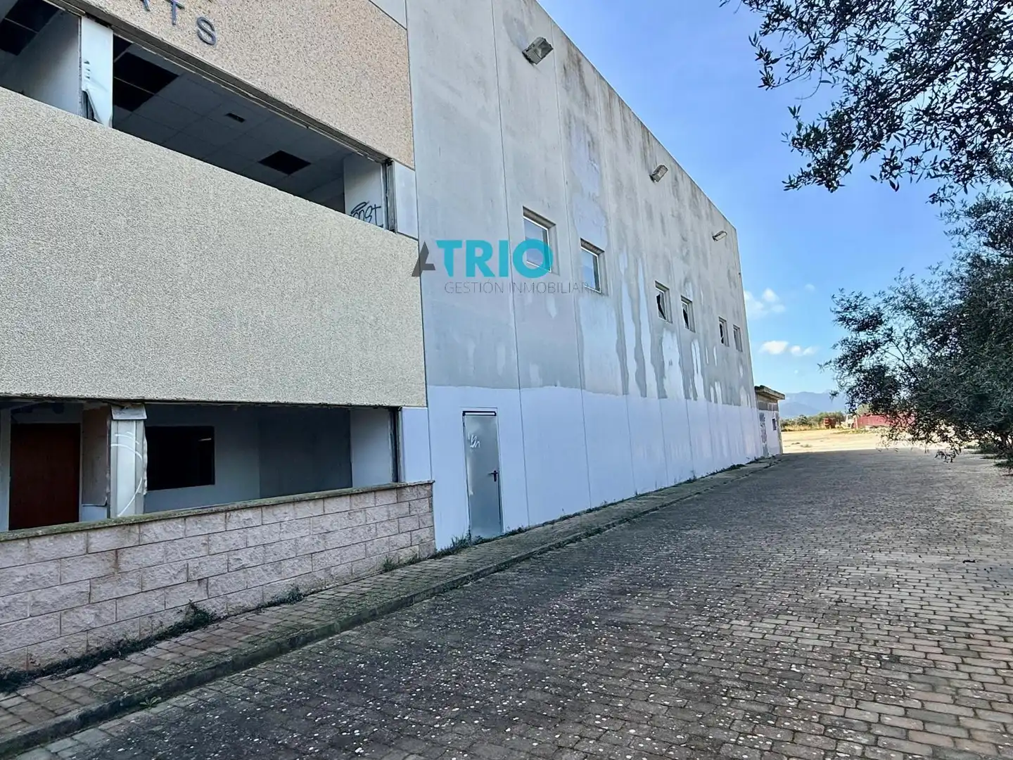 Vista exterior de Nave industrial en venta en Bunyola