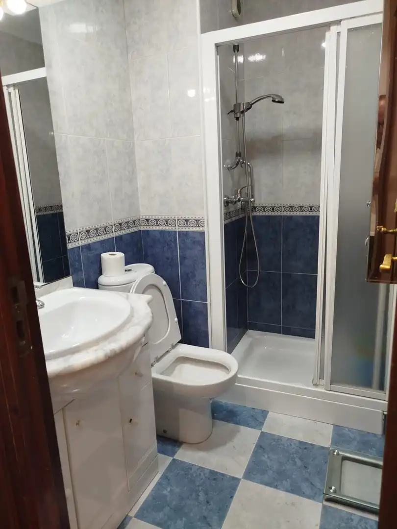 Bany de Pis de lloguer en Ronda