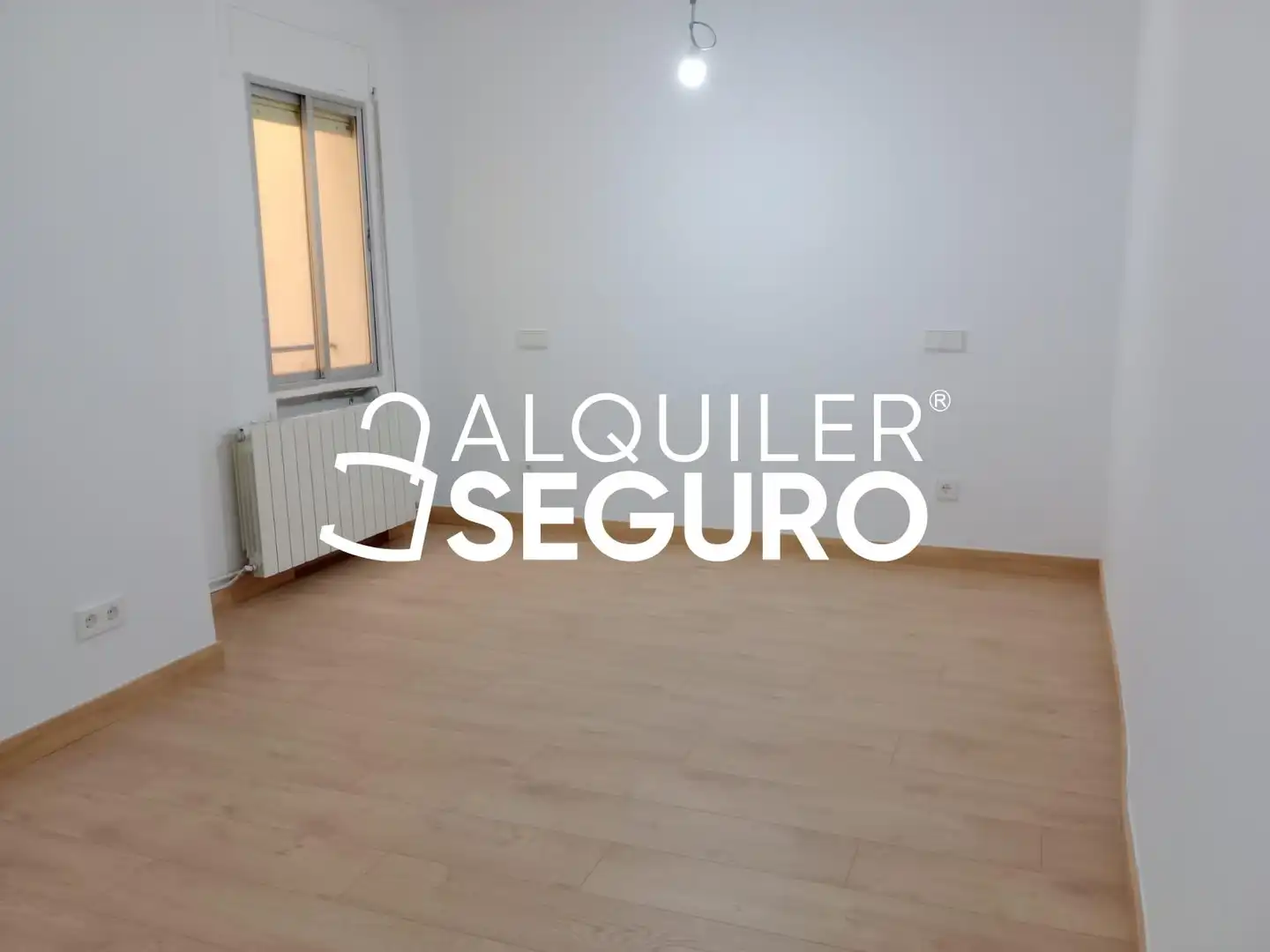 Dormitori de Pis de lloguer en Madrid amb Calefacció i Terrassa